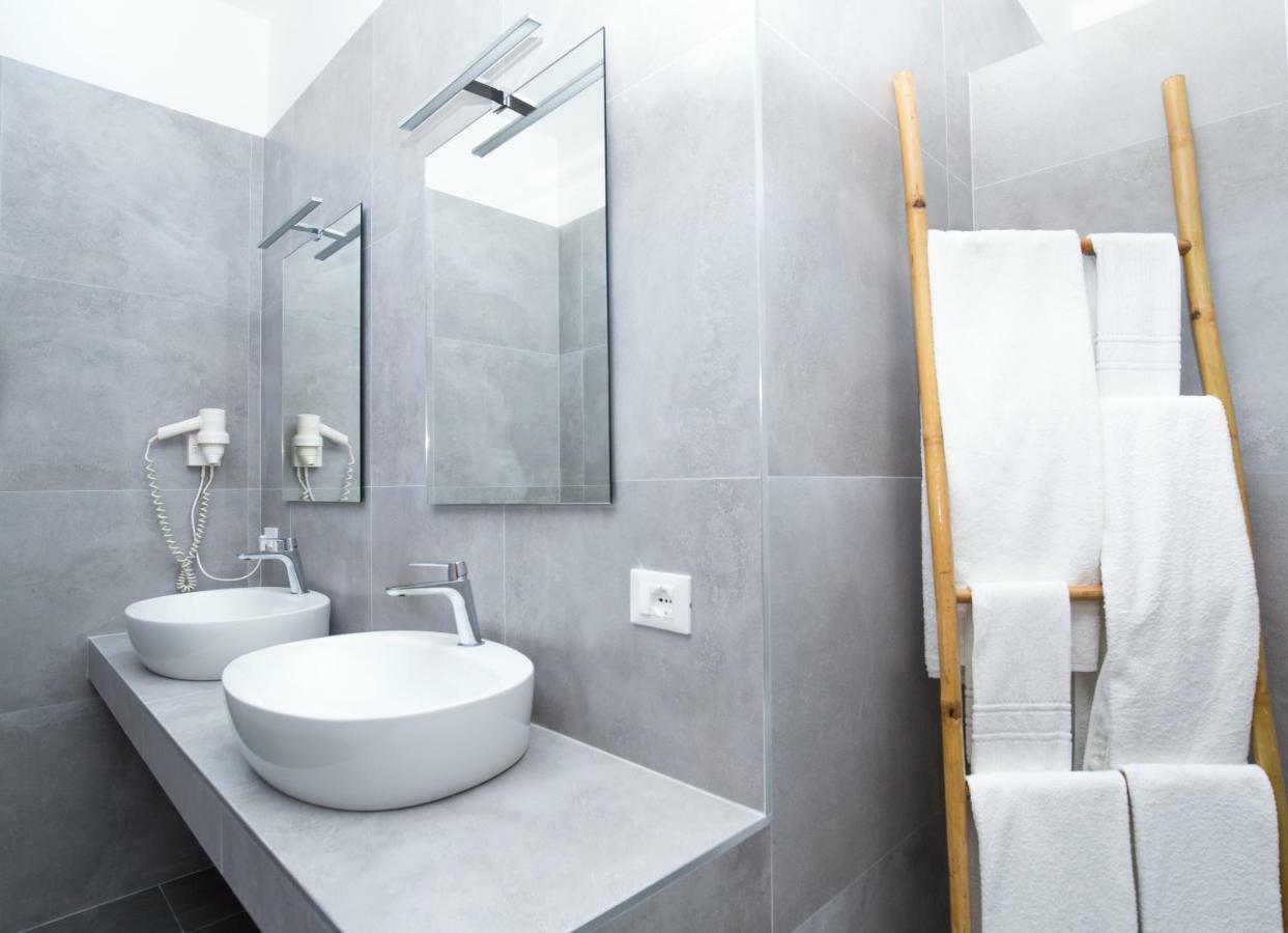 Svevo Sea House Aparthotel Vieste Bagian luar foto