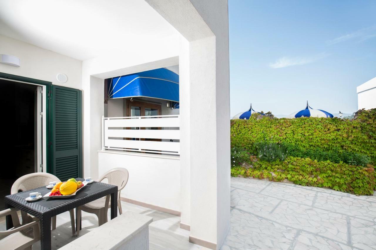Svevo Sea House Aparthotel Vieste Bagian luar foto