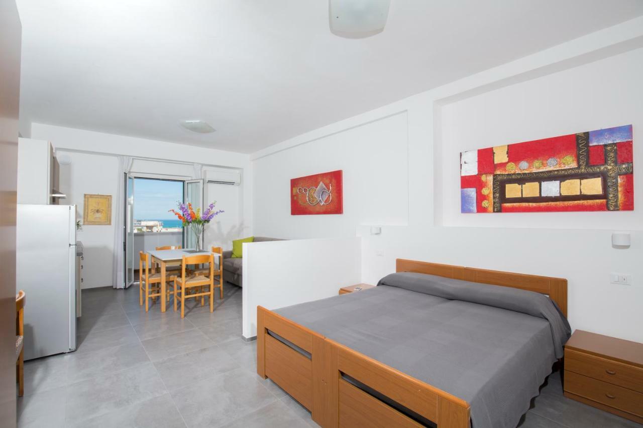 Svevo Sea House Aparthotel Vieste Bagian luar foto