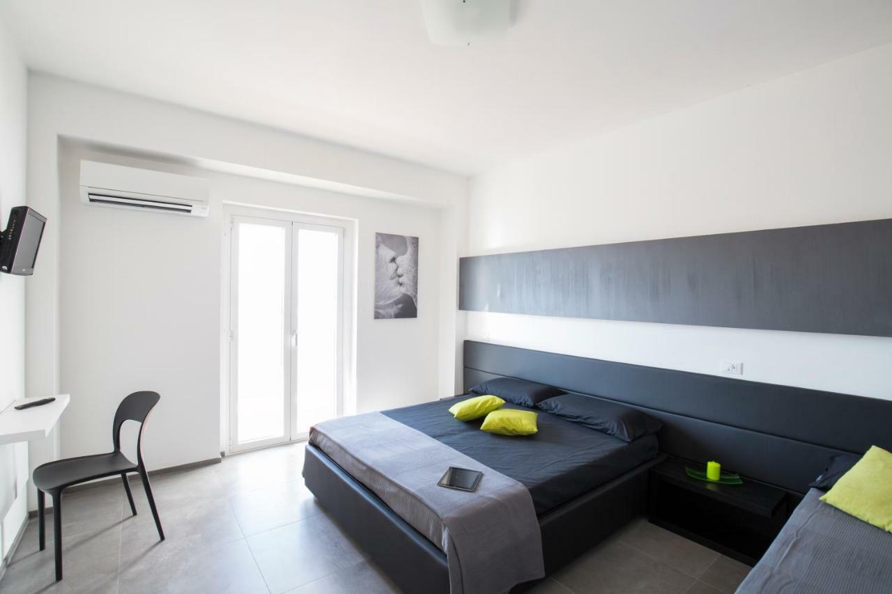 Svevo Sea House Aparthotel Vieste Bagian luar foto
