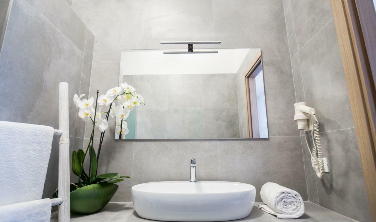 Svevo Sea House Aparthotel Vieste Bagian luar foto