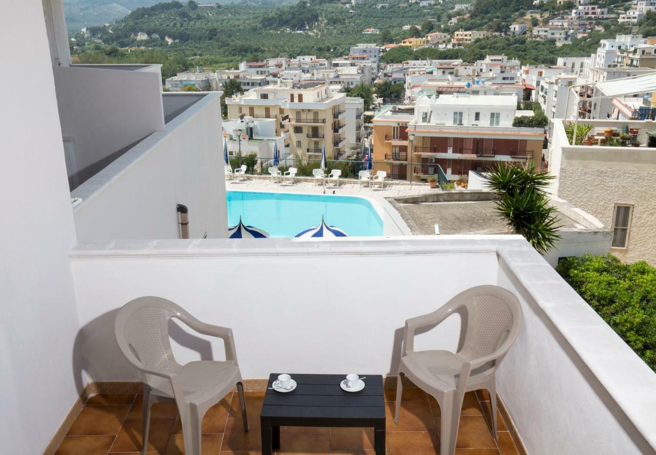 Svevo Sea House Aparthotel Vieste Bagian luar foto